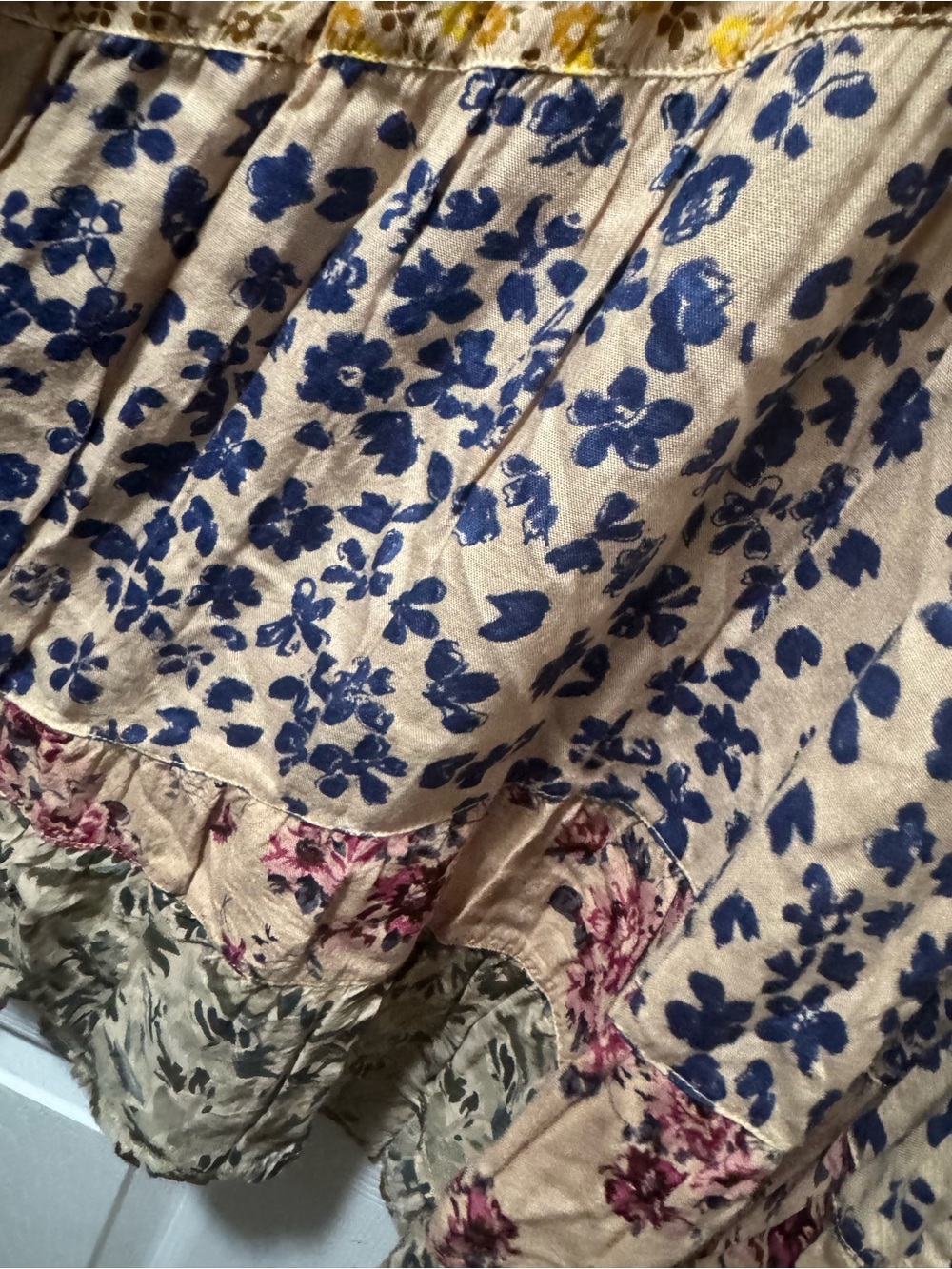 Women's Patchwork Floral V-Neck Tunic Top in Beige - Picture 5 of 12
